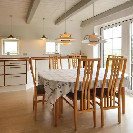 Six-bedroom Holiday In Thisted *